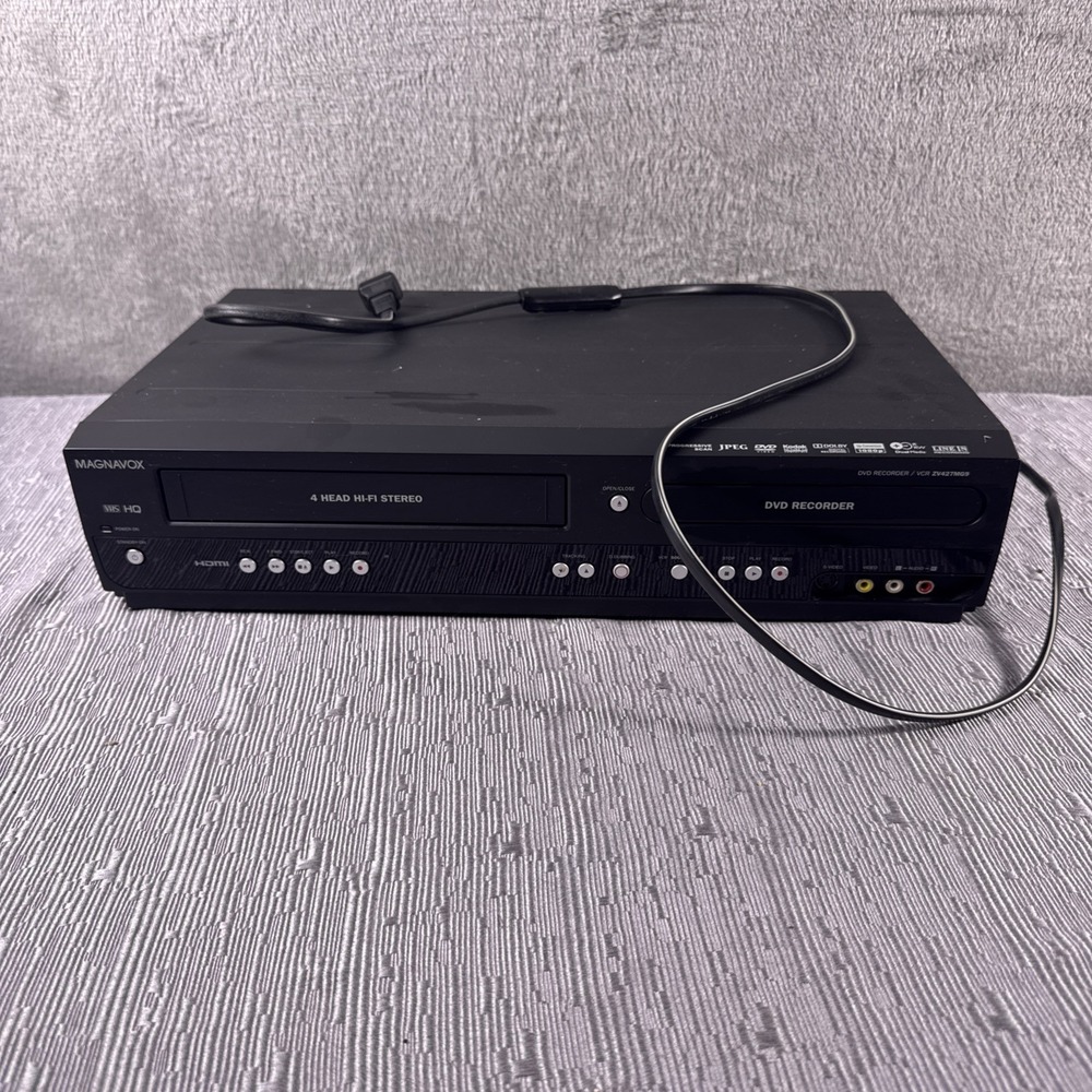 Magnavox ZV427MG9 A VHS/DVD Recorder Combo Player HDMI No Remote